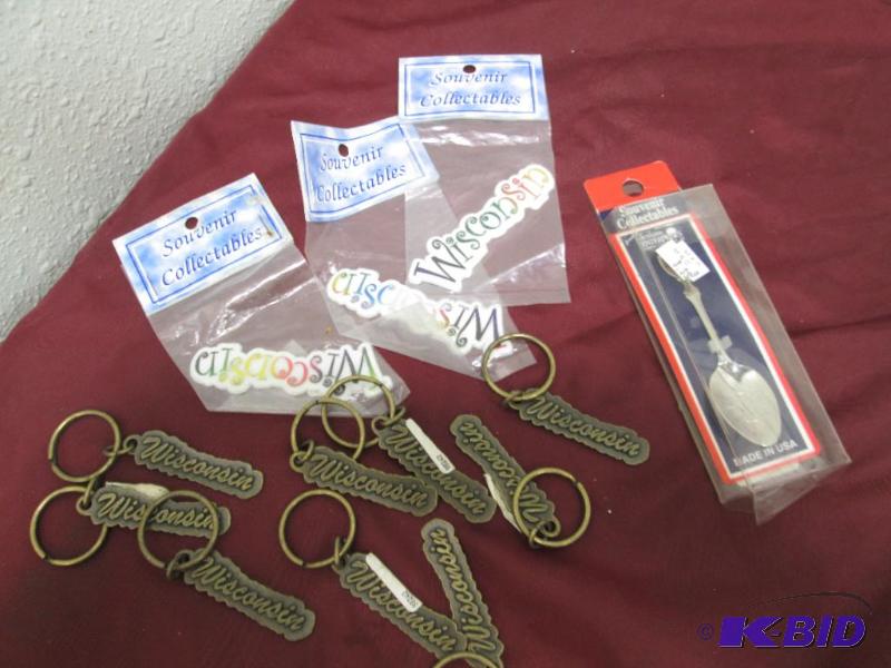 Qty 13 , 1-Wisconsin spoon, 3-Wisconsin magne...