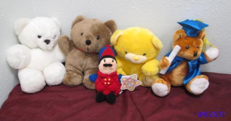 Qty 5 stuffed bears yellow, brown, and white...