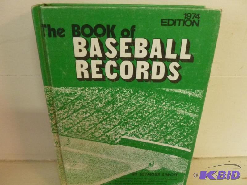 lot 105 image: Vintage Sports Collectible Book - The Book Of...