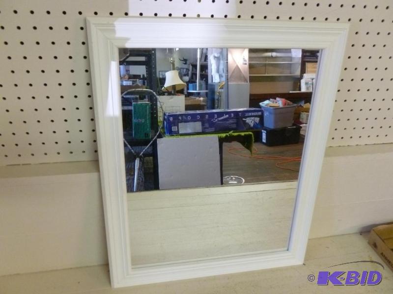 lot 175 image: Casual Home - White Franklin wood framed hall...