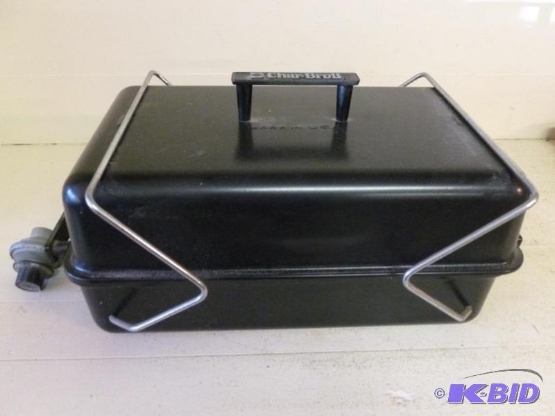 lot 181 image: Char - Broil propane gas patio grill, looks l...