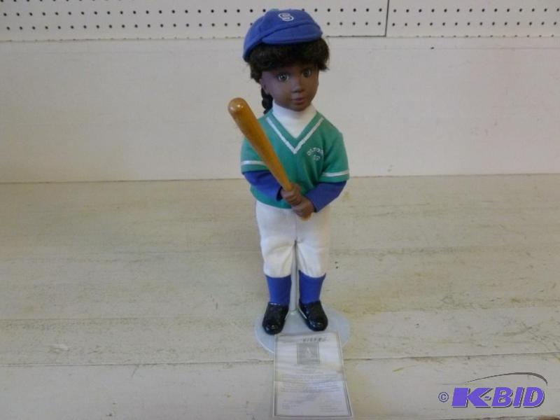 lot 58 image: Avon Collectibles " Batter Up " por...