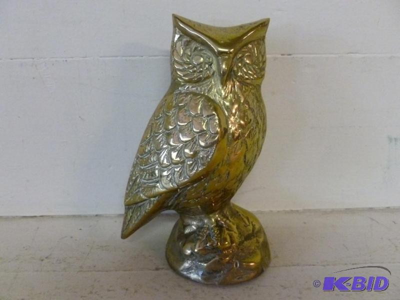 lot 59 image: Vintage Cast Brass Owl mantle decoration that...
