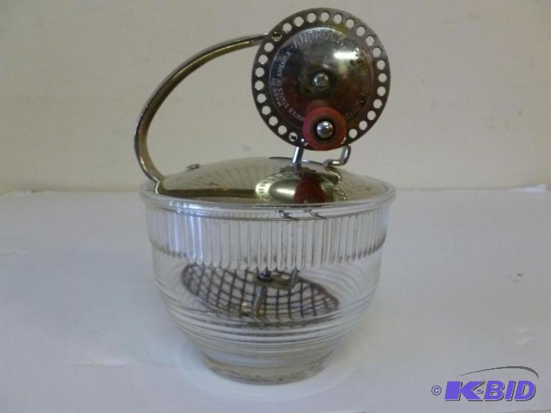 lot 75 image: Vintage Androck&nbsphand crank glass bowl eg...