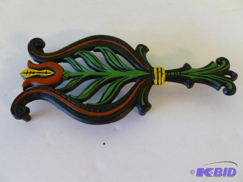 lot 81 image: Large Wilton cast iron wall trivet that measu...
