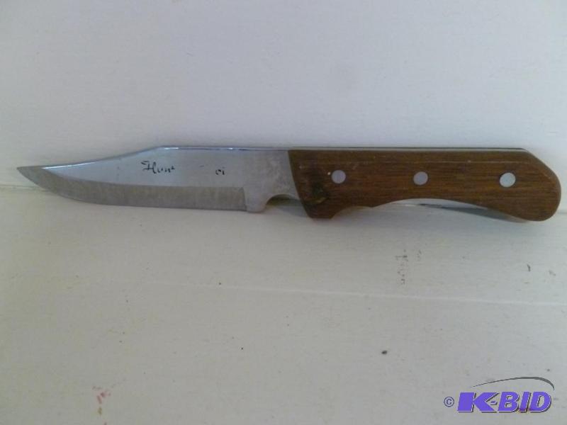 lot 98 image: Large Hunter stainless steel blade hunting kn...