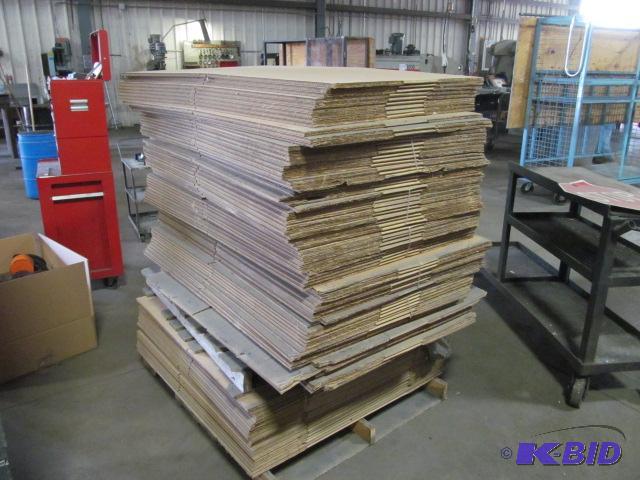 lot 104 image: 1 Pallet Card Board Boxes  Features & Not...