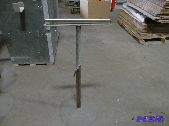 lot 111 image: Adjustable Product Stand  Features & Note...