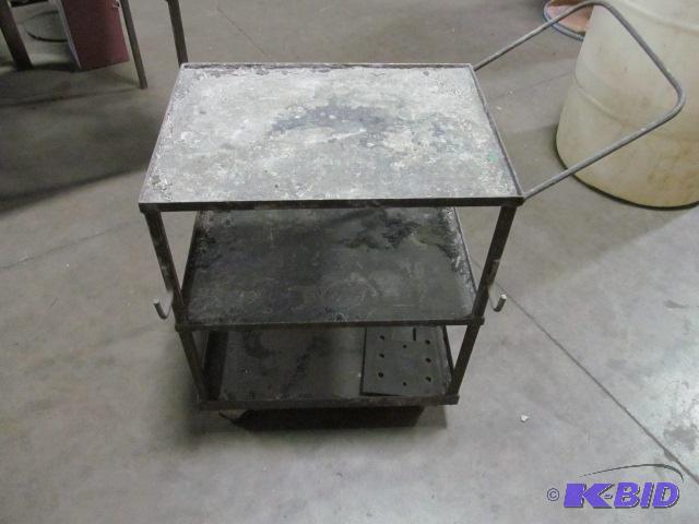 lot 117 image: Metal Rolling Cart  Features & Notes   3...
