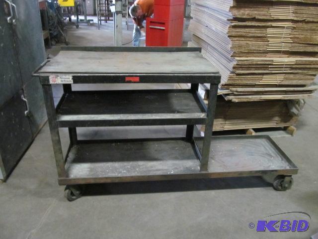 lot 118 image: Very Heavy Duty Metal Rolling Cart  Features ...