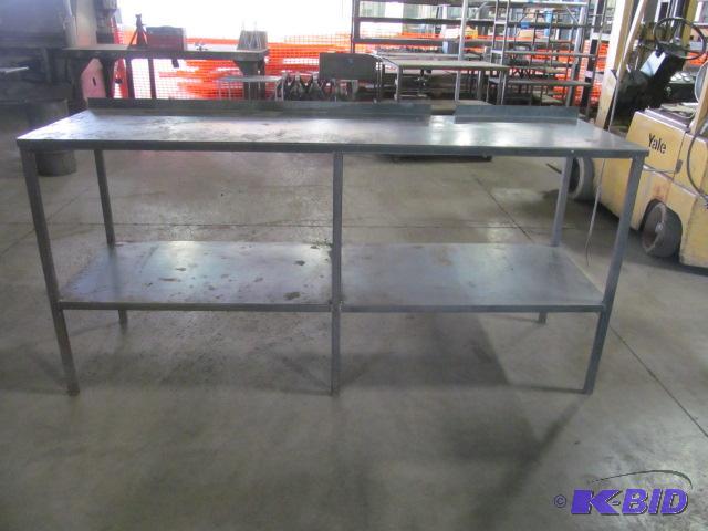 lot 123 image: Heavy Duty Solid Steel Work Bench  Features &...