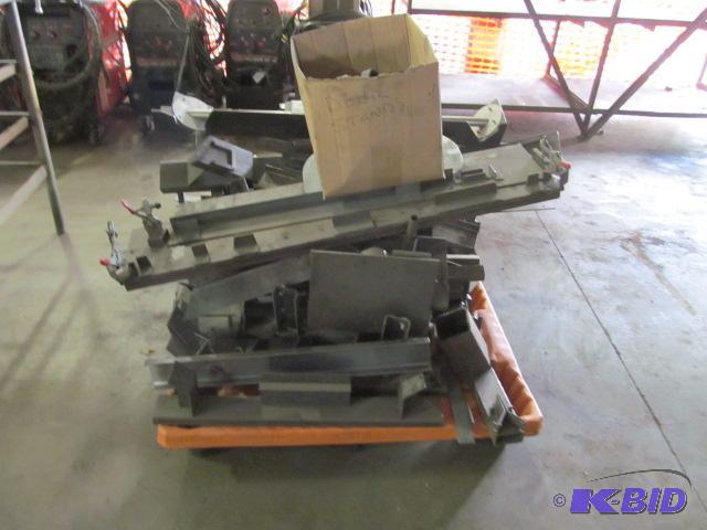 lot 147 image: Pallet Miscellaneous Steel Fabrication Jigs  ...