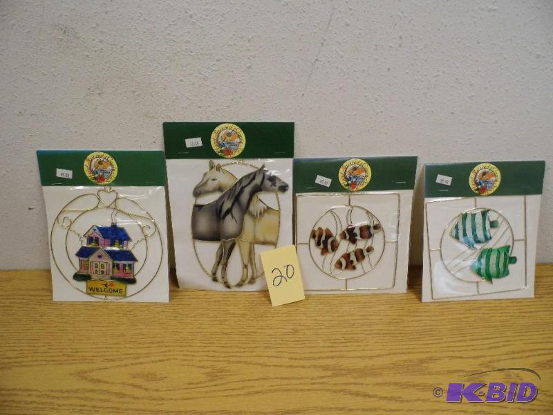 lot 20 image: 4 Sun Catchers