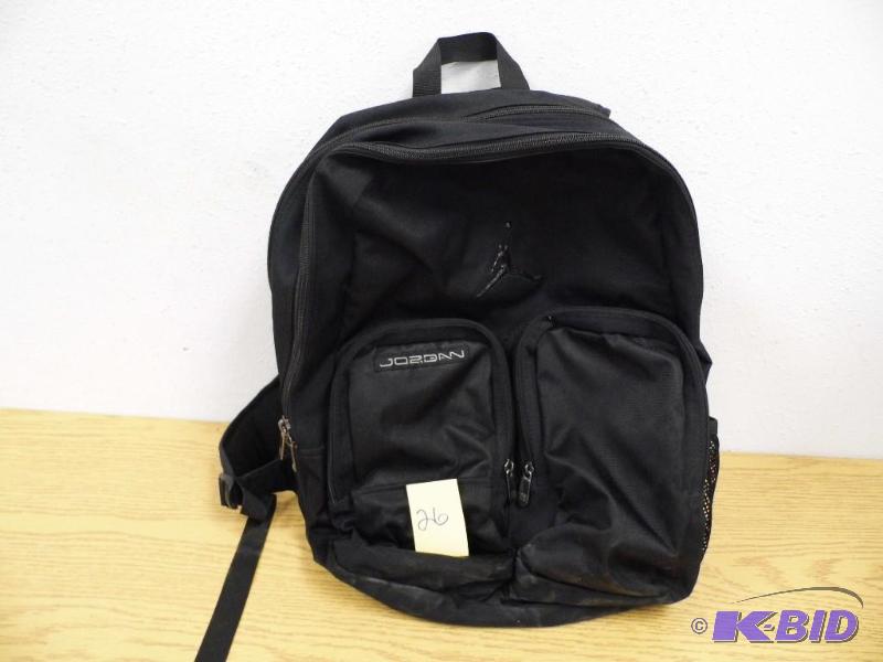 lot 26 image: Michael Jordan Backpack