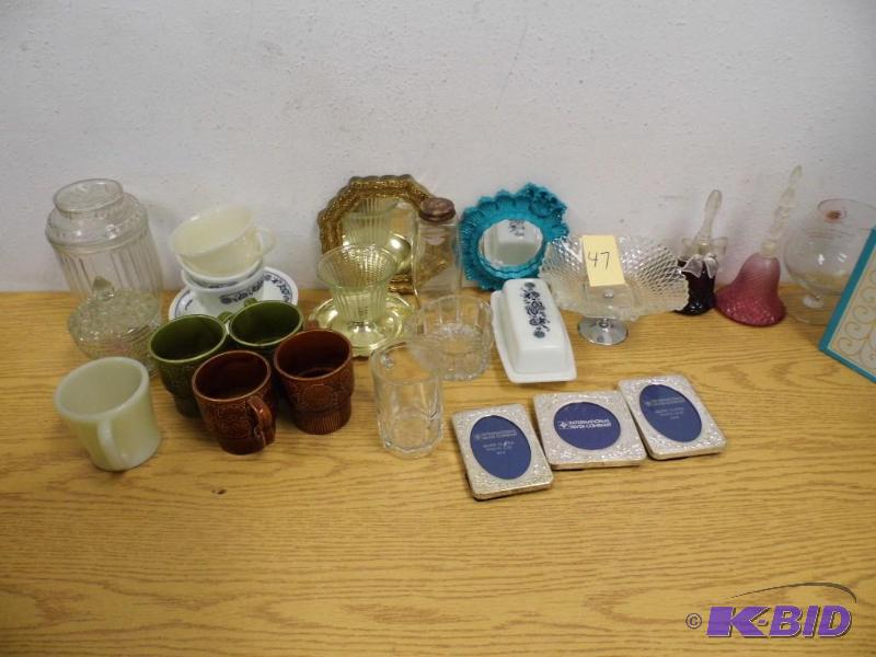 lot 47 image: Misc with Avon and Fireking