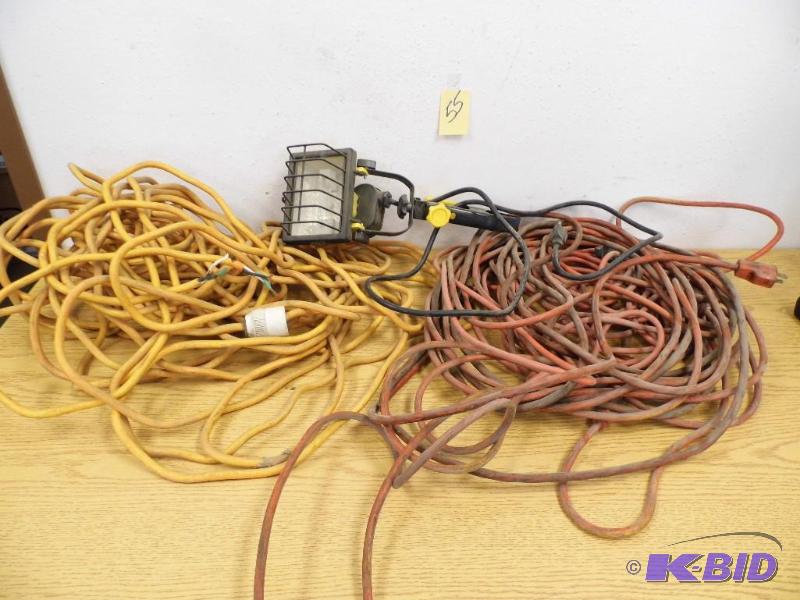 lot 55 image: Extension Cords with Light
