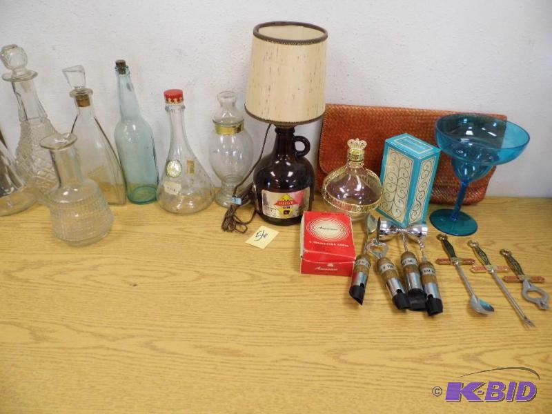 lot 56 image: Bar Items