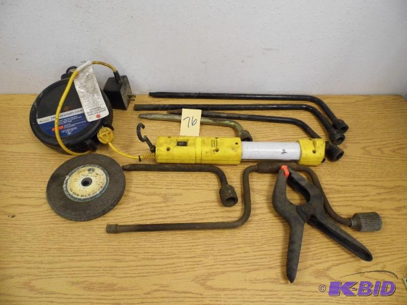 lot 76 image: Tire Irons with Light