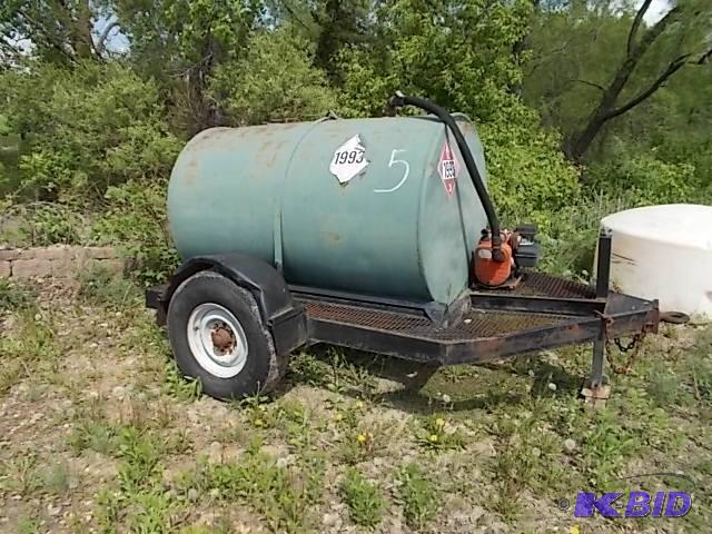 lot 4 image: 500 Gallon Construction Site Fuel Trailer wit...