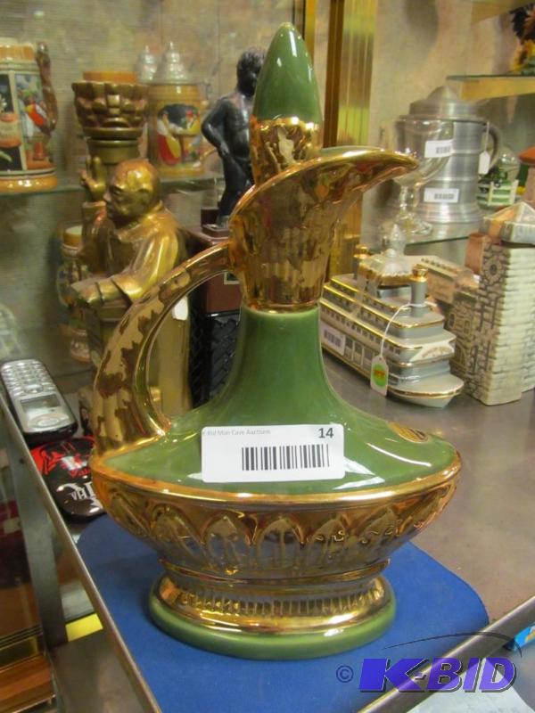 lot 14 image: Vintage 1967 Jim Beam liqour decantor