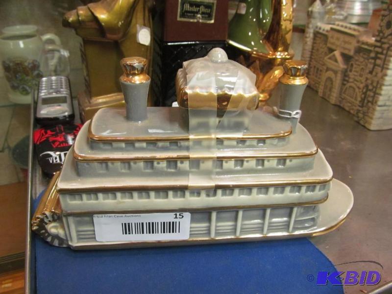 lot 15 image: Vintage River Queen liquor decantor