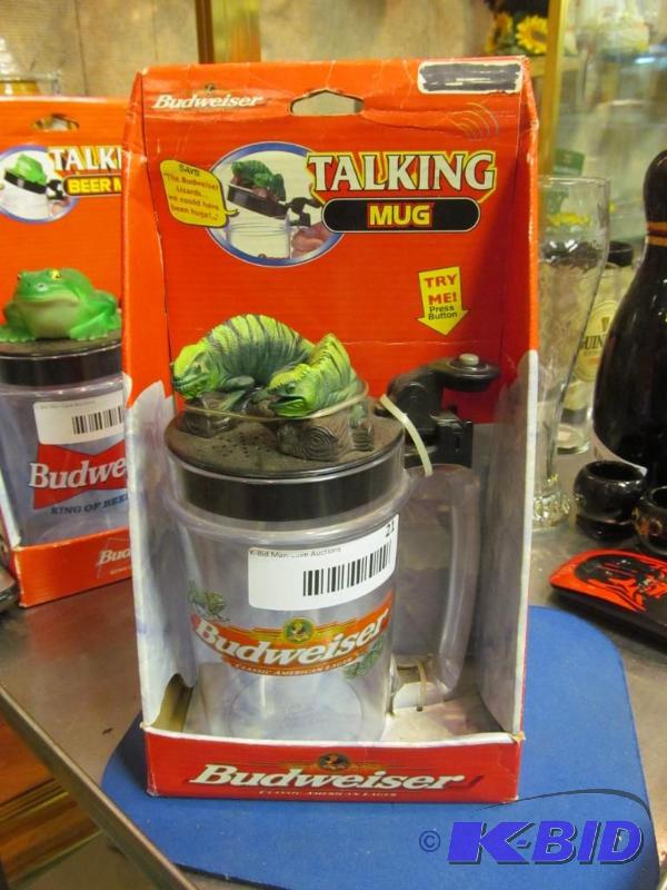 lot 21 image: Vintage Budweiser talking beer mug Lizards