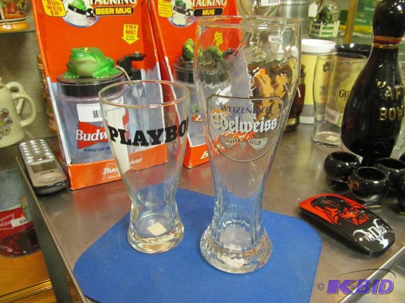 lot 22 image: Lot of 2 beer glasses
