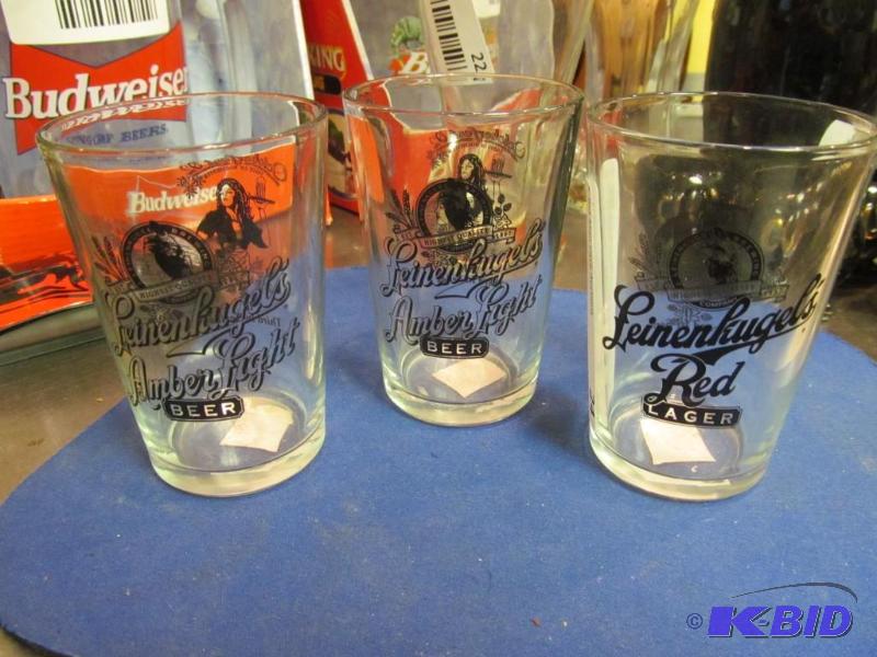 lot 24 image: Lot of 3 Leinenkugels Octoberfest glasses