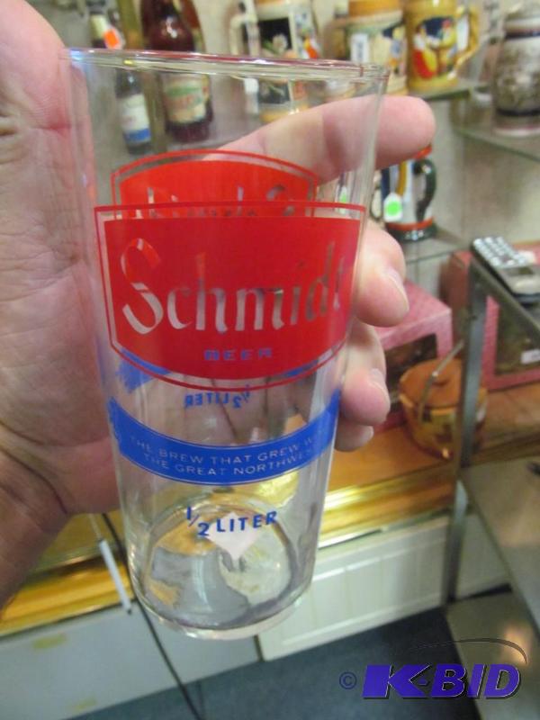 lot 30 image: RARE Vintage Schmidt Beer 12 Liter