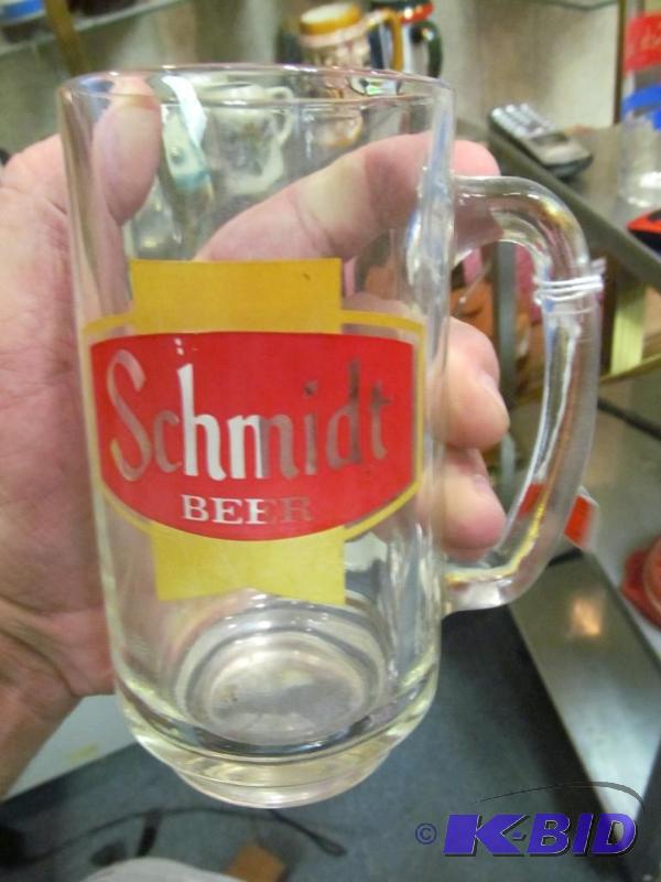 lot 32 image: Vintage old school Schmidt beer mug