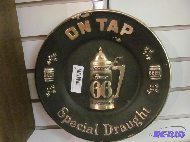 lot 4 image: Vintage Old 66 Special Draught plastic bar sign