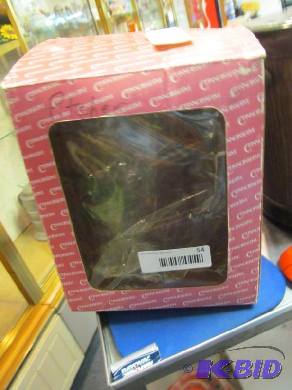 lot 54 image: Plastic Golf Pitcher 19th Green NEW