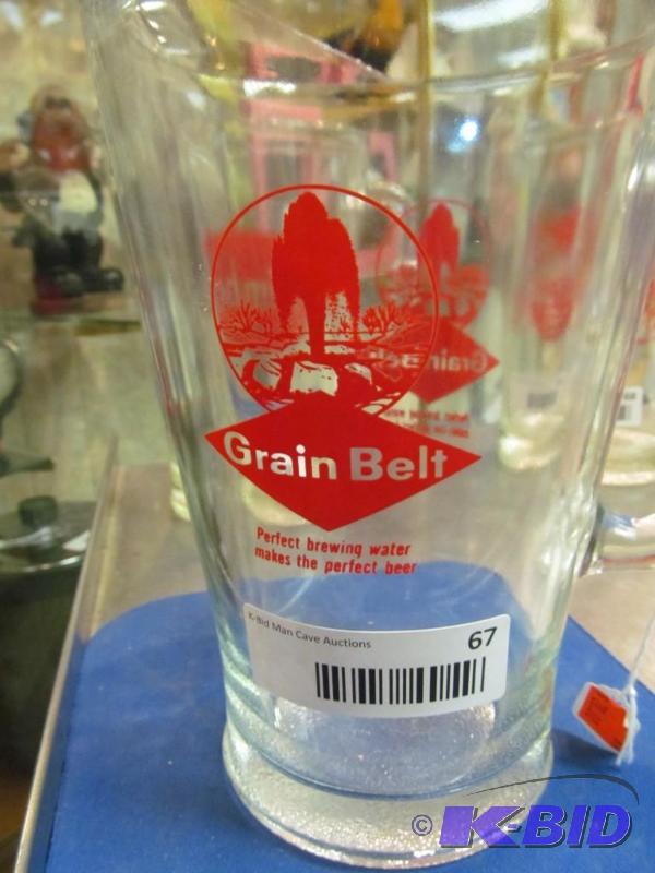 lot 67 image: Vintage Glass Grain Belt Beer Pitcher