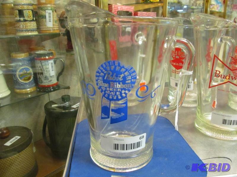 lot 69 image: Vintage Glass Pabst Blue Ribbon Beer Pitcher