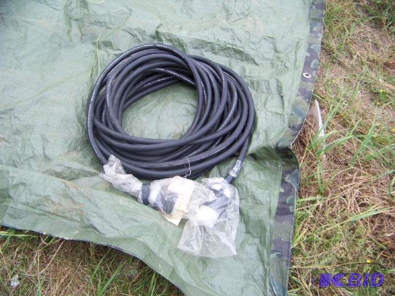 lot 27 image: Unused 60 heavy duty power cord