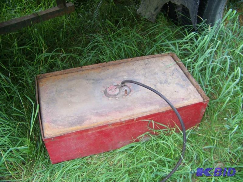 lot 28 image: Racing Fuel Cell