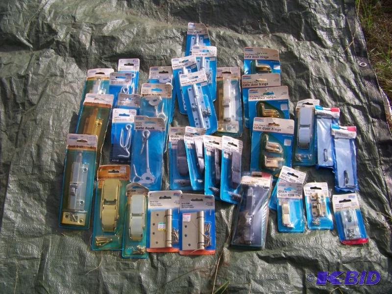 lot 36 image: Misc lot of hardware