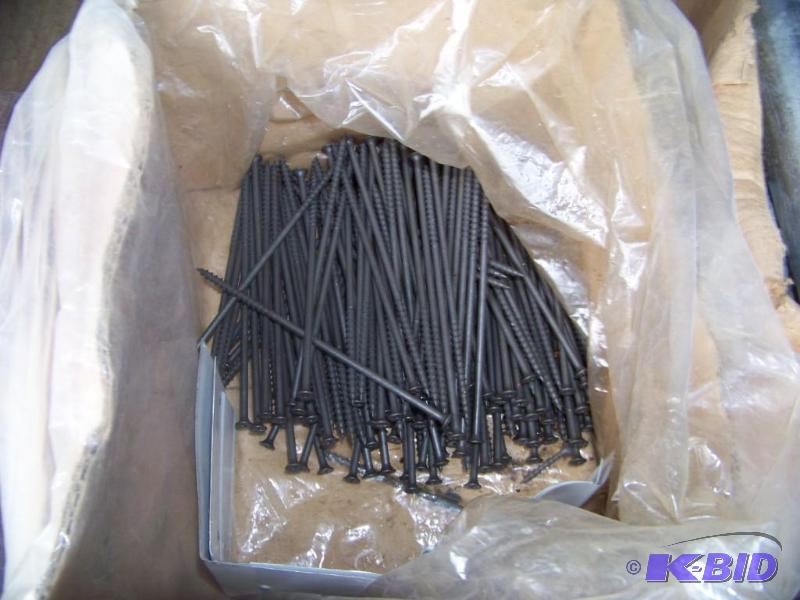 lot 45 image: 6 galv screws