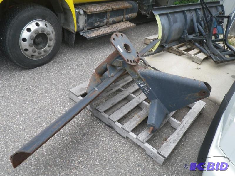 8 3 point tractor blade, heavy duty, nice cu...