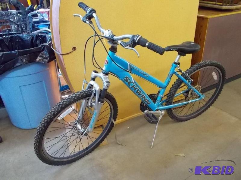 lot 29 image: Bicycle