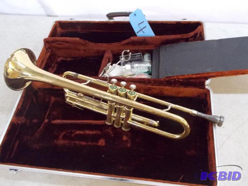 lot 4 image: Trumpet
