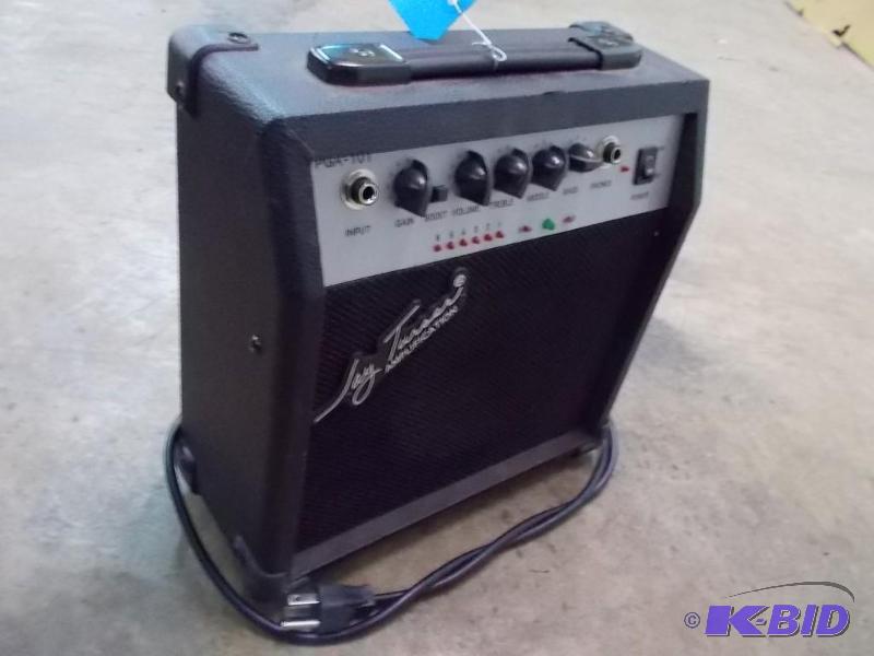 lot 43 image: Guitar Amplifier