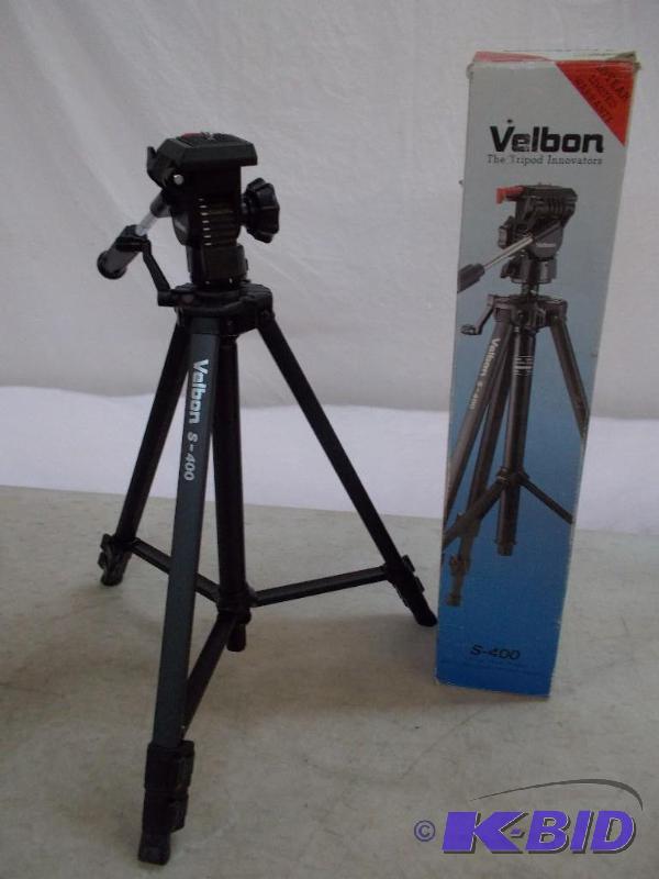 lot 59 image: Tripod