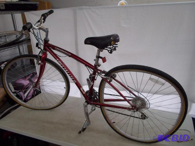 lot 9 image: Bicycle