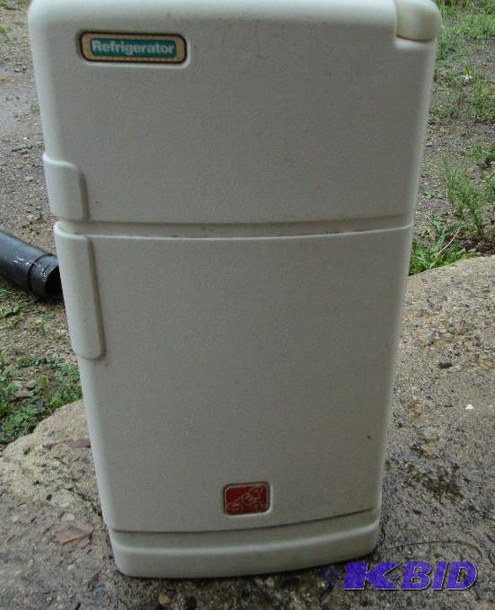 Step 2 refridgerator for kids...