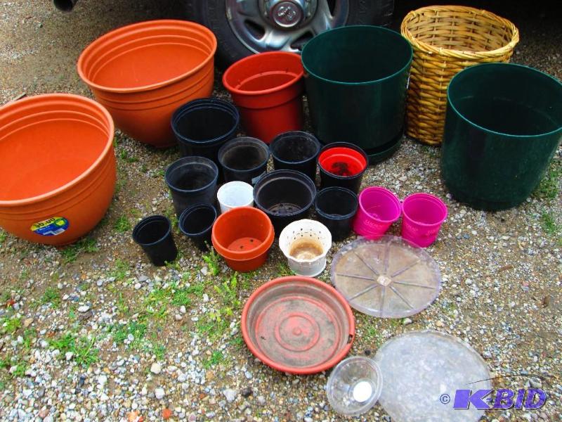 huge lot of mixed planters various sizes and ...