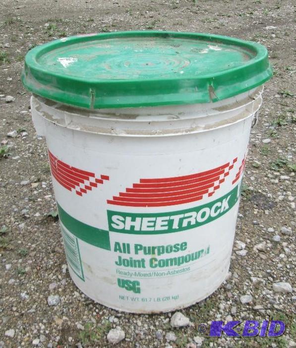 pail of pilable sheetrock mud 23 full...