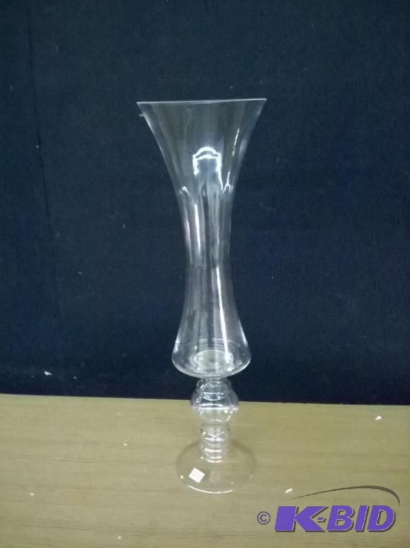 New 21.5in Tall Glass Vase WG01224MX