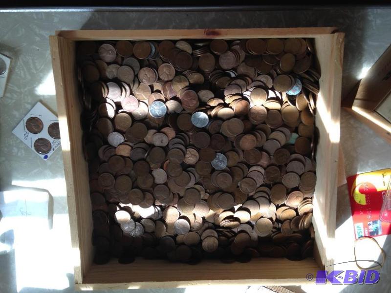 lot 13 image: 2500 Wheat Back Pennies