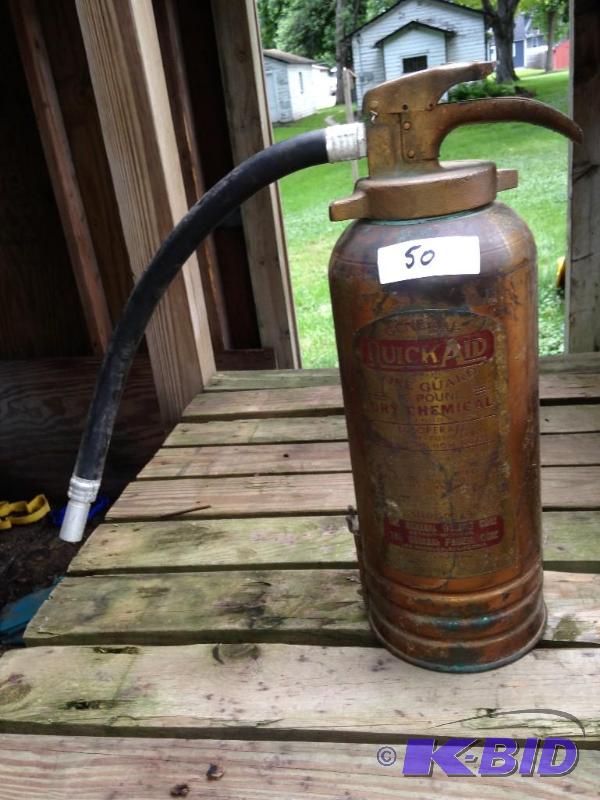 lot 50 image: Brass Quick Aid Fire Extinguisher